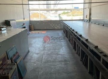 Comercial · 700m² · 8 Vagas · Galpão na Penha em ótima localização.