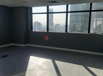 Comercial · 211m² · 5 Vagas · Conjunto de salas comerciais com 211 metros, 5 vagas.