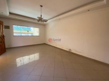 Casa · 260m² · 3 Quartos · 2 Vagas · Sobrado na Água Rasa com terraço e churrasqueira, 3 quartos, 1 suíte e 2 vagas.