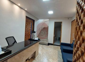 Comercial · 750m² · 8 Vagas · Prédio Comercial no Centro da Penha