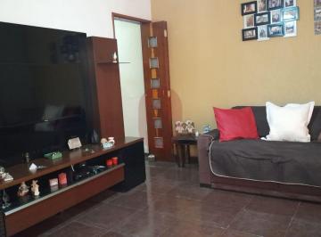 Casa · 112m² · 2 Quartos · 2 Vagas · Casa térrea com 2 dormitórios, 2 banheiros e 2 vagas de garagem.
