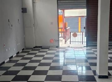 Comercial · 155m² · Salão comercial com terreno amplo na Vila Invernada. Excelente para investidores e empreendedores