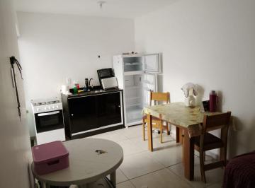 Casa de 1 quarto, Cabo Frio · Apartamento Térreo Mobiliado Quarto e Sala à Venda