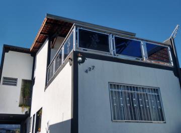 Casa de 5 quartos, Mogi das Cruzes · 2 sobrados - ótima localização