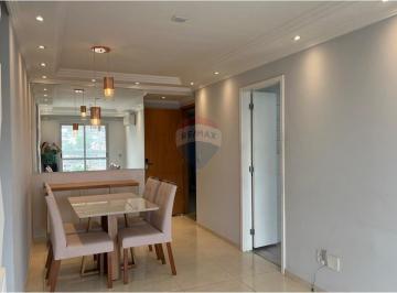 Apartamento · 69m² · 3 Quartos · 1 Vaga · Apartamento reformado de 3 quartos com suíte, varanda gourmet e lazer completo em Irajá