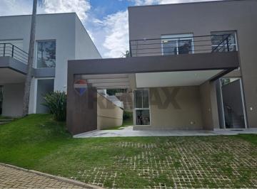 Casa · 209m² · 3 Quartos · 4 Vagas · REMAX Aluga Casa de Condomínio, no Gramado, por R$ 13.700,00 mensais