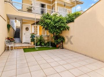 Casa · 139m² · 3 Quartos · 2 Vagas · SOBRADO COM 03 DORMITORIOS EM FRENTE AO PARQUE CLUBE-VILA AUGUSTA