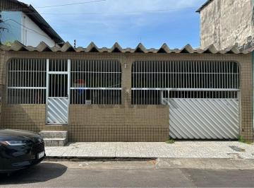 Casa · 277m² · 4 Quartos · CASA COM 3 SUITES NO ALEIXO
