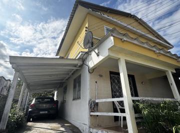 Casa · 248m² · 8 Quartos · 5 Vagas · Casa com 8 dormitórios á venda, 550m² por R$ 1.200.000 - Araçatiba - Maricá/RJ