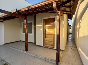 Casa · 120m² · 3 Quartos · 2 Vagas · Casa com 3 Quartos, 120m² com Piscina e Churrasqueira a duas quadras da Praia