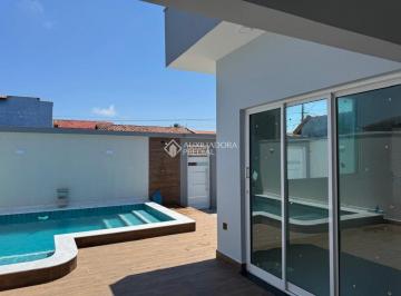 Casa · 114m² · 3 Quartos · Casa nova com piscina a apenas 70 metros da praia em Itanhaém