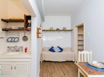 Apartamento · 45m² · 1 Quarto · Apartamento Garden mobiliado de 1 quarto, no bairro Petrópolis