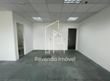Photo 1 · Galpão Comercial à Venda em São Paulo-SP, Bairro Butantã: 2 Salas, 950m² de Área!