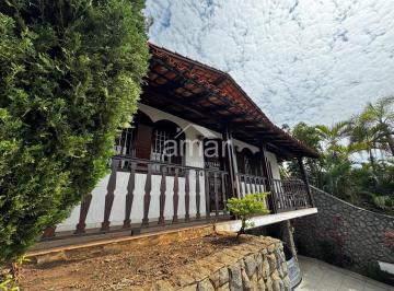 Casa · 323m² · 4 Quartos · 3 Vagas · Casa Padrão bairro Caiçara