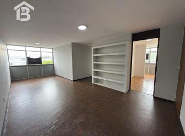 Apartamento · 66m² · 2 Quartos · 1 Vaga · Apartamento amplo 2 quartos no CIC em condomínio