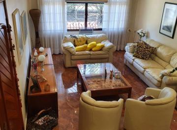 Casa · 250m² · 3 Quartos · 4 Vagas · Sobradono Jardm Têxtil com 3 quartos.