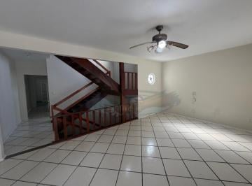 Casa · 215m² · 3 Quartos · 2 Vagas · Casa em Loteamento Rei de Ouro, Itatiba/SP