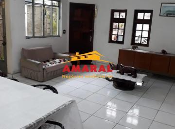 Casa · 235m² · 5 Quartos · 3 Vagas · Casa Ampla com 5 Quartos, Suíte, Closet e Varanda - Conjunto Residencial Iraí - Suzano S/P