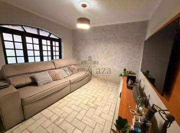 Casa · 250m² · 2 Quartos · 3 Vagas · Casa Sobrado - Jardim Satélite - 2 Dormitórios - 220m² - ** Estuda Permuta.**
