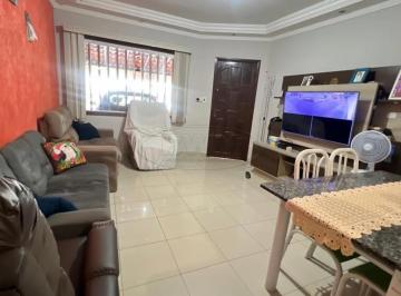 Casa · 125m² · 2 Quartos · 2 Vagas · Casa térrea com dois dormitórios e edícula com uma suite.
