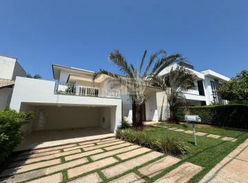 Casa · 277m² · 3 Quartos · 2 Vagas · Casa com 3 Suítes e Piscina no Florais Cuiabá