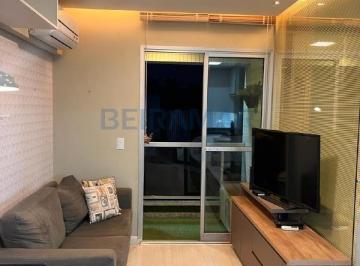 Apartamento · 33m² · 1 Quarto · 1 Vaga · Apartamento mobiliado de 1 quarto, com varanda e vaga de garagem no Edifício Central - Park SGAS 905