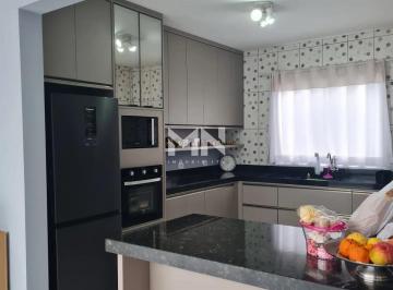 Casa · 246m² · 3 Quartos · 4 Vagas · Casa á Venda no Condomínio Village Moutonnée em Salto/SP.