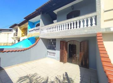 Casa · 216m² · 3 Quartos · 2 Vagas · Sobrado residencial para alugar no Jardim Marek, Santo André – 3 quartos e 2 vagas