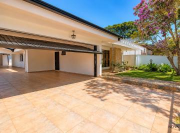 Casa · 249m² · 3 Quartos · 6 Vagas · Casa térrea no bairro Água Verde com 3 quartos, e 6 vagas