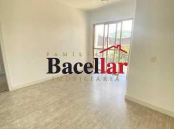Apartamento · 80m² · 3 Quartos · 1 Vaga · Excelente Apartamento de 3 Quartos com Varanda no Largo do Verdun!