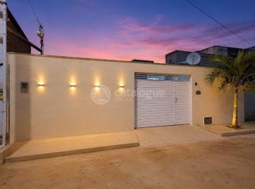 Casa · 124m² · 3 Quartos · 3 Vagas · Bela casa lajeada a venda com energia solar - Planalto- Natal/RN