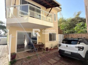 Casa · 140m² · 4 Quartos · 2 Vagas · Casa duplex a dois minutos da Praia de Ipitanga! | 3 suites superiores e um quarto terreo.