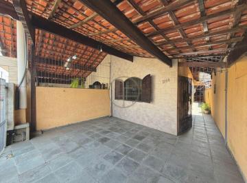 qssyc0i2ywjkntc1mzzhyziy_md · Casa de 02 Dormitórios próximo a Praia