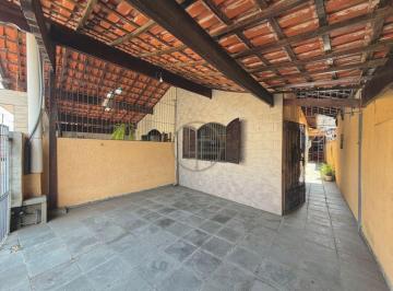 kyualws2ywmzztnindixyji3_md · Casa de 02 Dormitórios Próximo a Praia