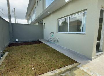 brpodp82ywi3zdewyjk3m2zi_md · Sobrado para Locação no Centro de Bertioga a 2 Quadras da Praia
