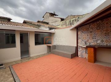 Casa · 65m² · 2 Quartos · 2 Vagas · Casa para alugar em Santa Mônica de 65.00m² com 2 Quartos e 2 Garagens