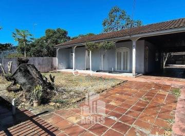 Casa · 4 Quartos · 3 Vagas · Casa sozinha no terreno em Pontal do Sul