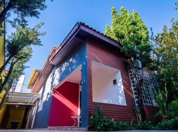 7e1a3180-ee2b-44fc-9ca1-d77199c287d7 · Casa de vila para venda em Vila Madalena com 3 quartos, sendo 1 suíte, 200m²
