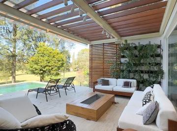 Casa · 500m² · 4 Quartos · 4 Vagas · Casa à venda em Araçoiaba da Serra, Condomínio Lago Azul, com 4 suítes, com 500 m²