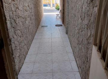 Apartamento de 2 quartos, Macaé · Apartamento térreo à venda, no centro com 2 quartos