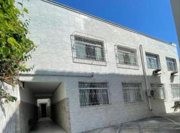 Apartamento de 2 quartos, Macaé · Apartamento térreo à venda, no centro com 2 quartos