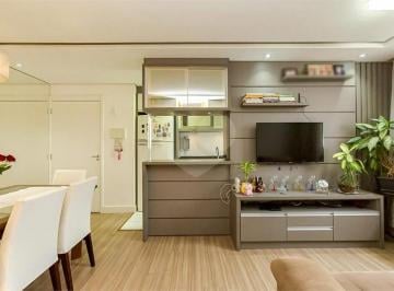 Apartamento de 3 quartos, Curitiba · Apartamento Reformado | 3 Quartos, 1 Suíte e Vaga Coberta