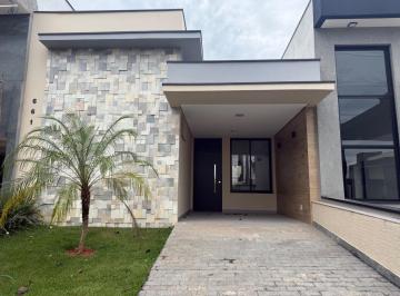 Foto 01 · Casa em Condomínio à Venda em Localização Privilegiada: 3 Quartos, 1 Suíte, 2 Salas, 2 Banheiros, 2