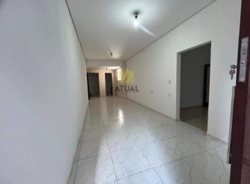 Comercial · 160m² · 2 Vagas · Espaço Comercial Amplo com 5 Salas e Quintal – Chácara Santo Antônio