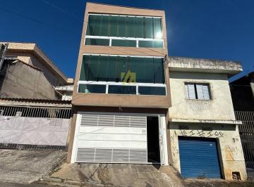 Casa · 188m² · 3 Quartos · 2 Vagas · Sobrado à venda no Jardim Lucélia | 3 dormitórios e churrasqueira