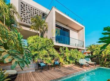 Casa · 400m² · 3 Quartos · 6 Vagas · Casa de Alto Padrão à venda na Granja Viana | Mobiliada | 3 Suítes | Piscina aquecida e vista para o