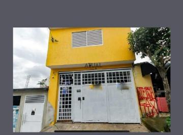 Casa · 215m² · 2 Quartos · 2 Vagas · Imóvel de Renda à Venda no Jardim das Palmas