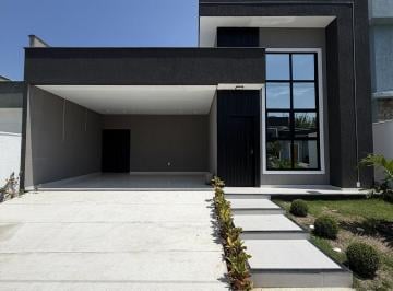 Casa · 122m² · 3 Quartos · 2 Vagas · Casa com 3 dormitórios à venda, 240m² por R$ 630.000 -Cond. Dom Village (Ubatiba
