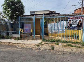 Casa · 123m² · 3 Quartos · Lote de 123m com casa qr 2 Candangolandia