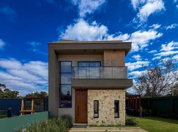 Casa · 136m² · 3 Quartos · 2 Vagas · Volare Resisdence - Duplex com 3 ou 4 suítes